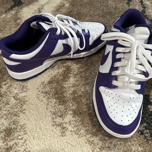 NIKE Court low purple